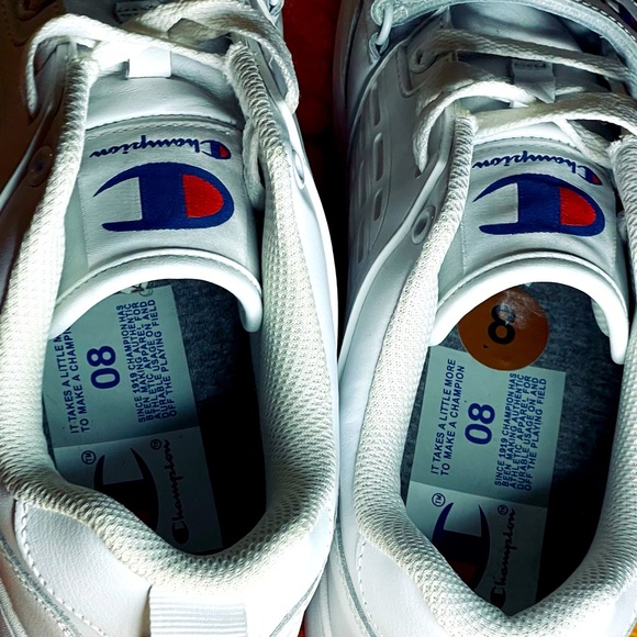 CHAMPION SNEAKERS BRAND NEW - Picture 7 of 9